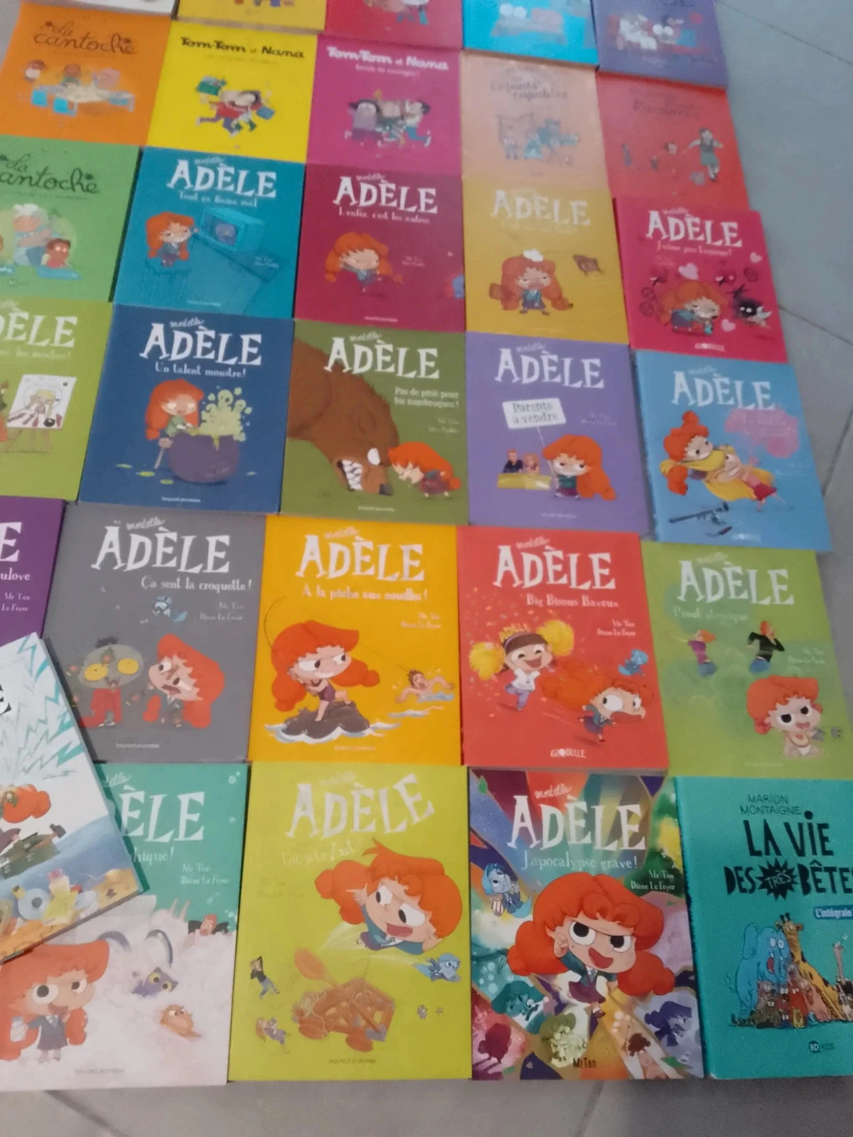mortelle Adèle 7euros LA BD prijs vast Tom Tom ariol la cantoche – photo 3